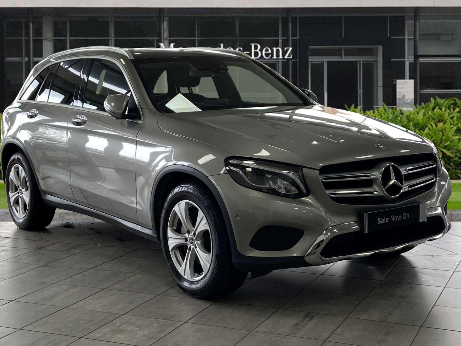 Used Mercedes-Benz GLC 2019 for sale - 76692179: Photo 1