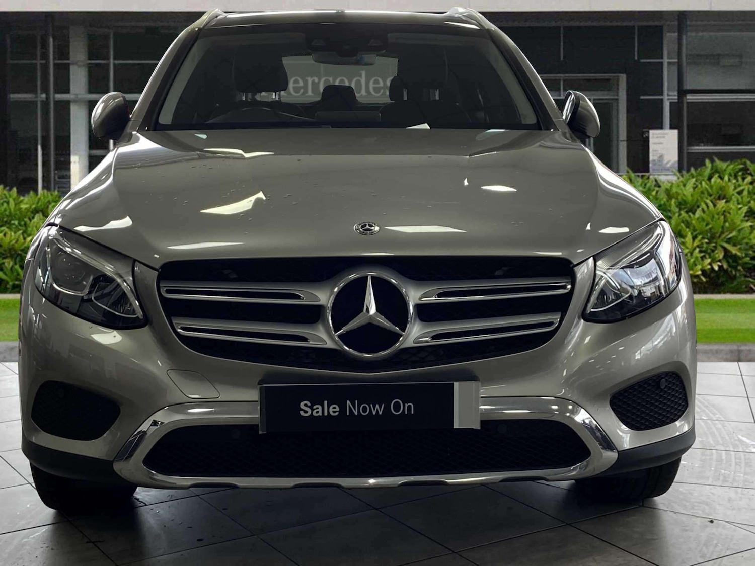 Used Mercedes-Benz GLC 2019 for sale - 76692179: Photo 2