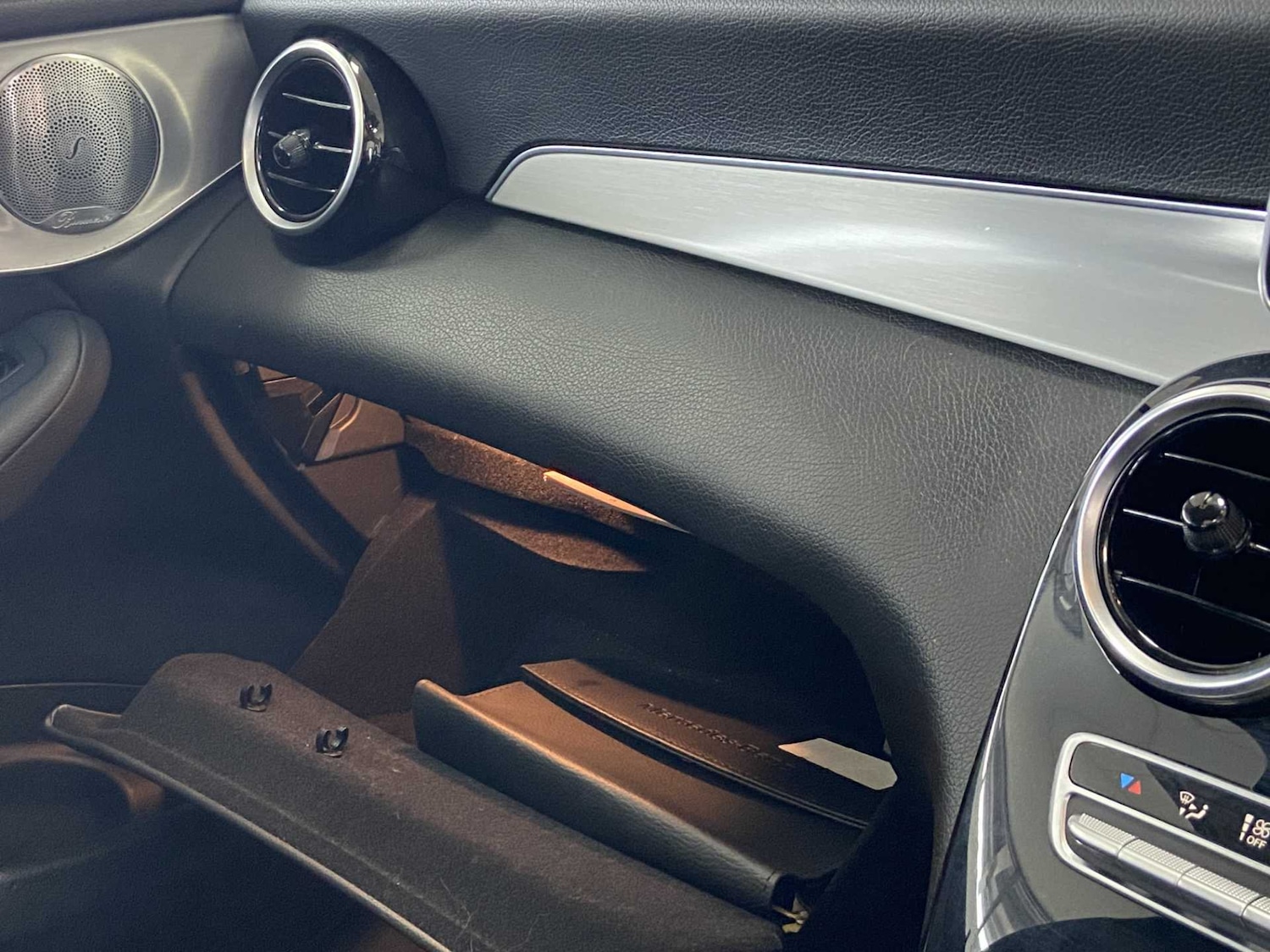 Used Mercedes-Benz GLC 2019 for sale - 76692179: Photo 30