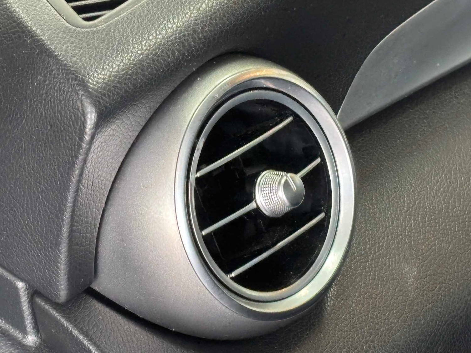 Used Mercedes-Benz C Class 2019 for sale - 77601303: Photo 26