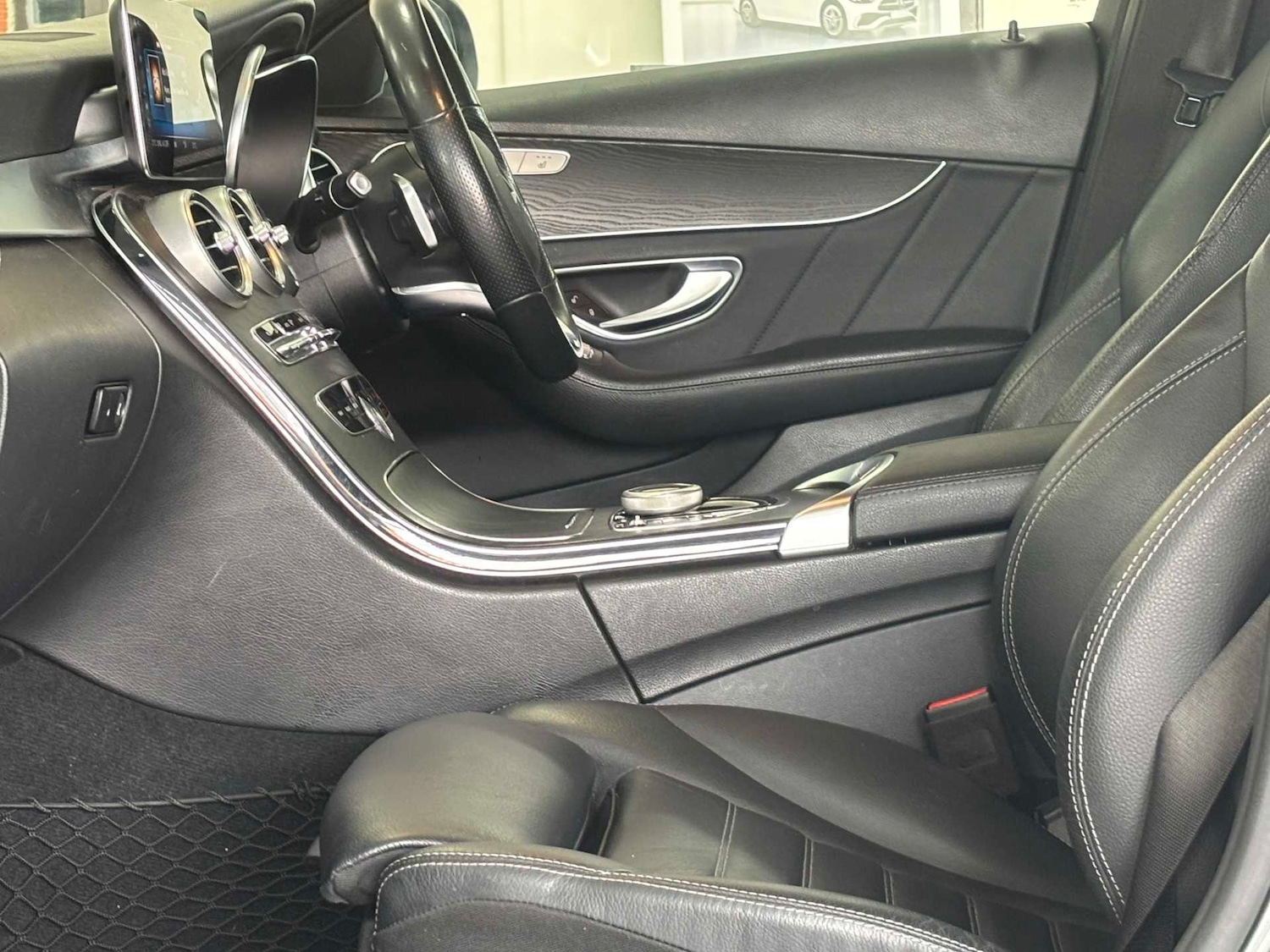 Used Mercedes-Benz C Class 2019 for sale - 77601303: Photo 27