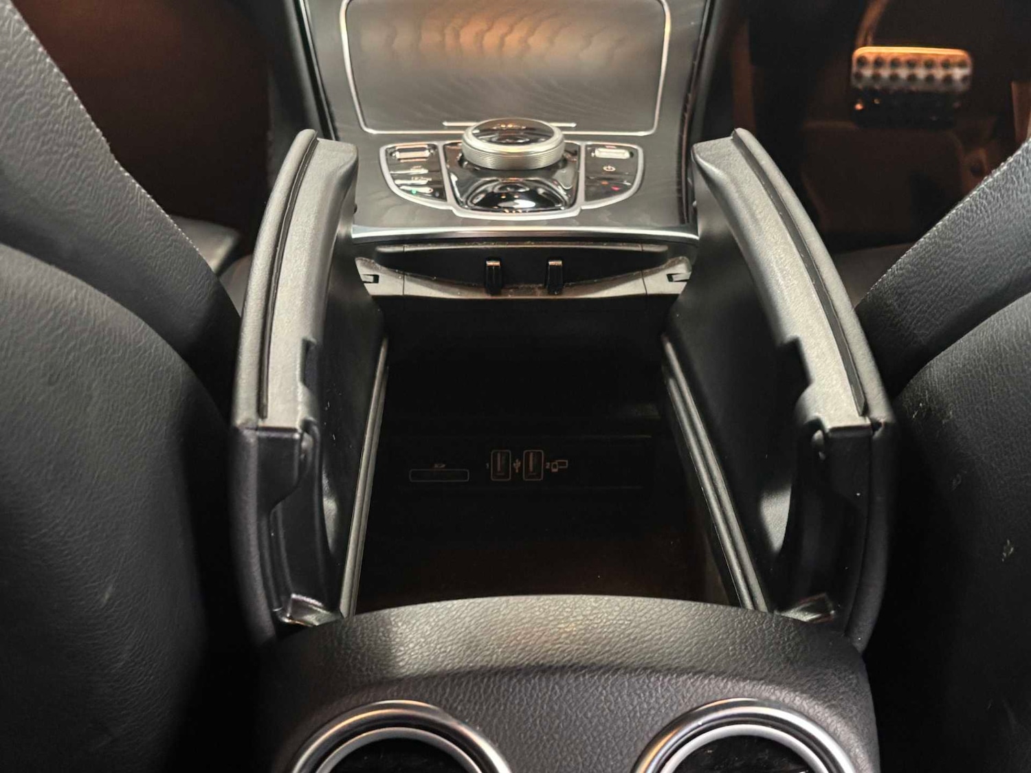 Used Mercedes-Benz C Class 2019 for sale - 77601303: Photo 33