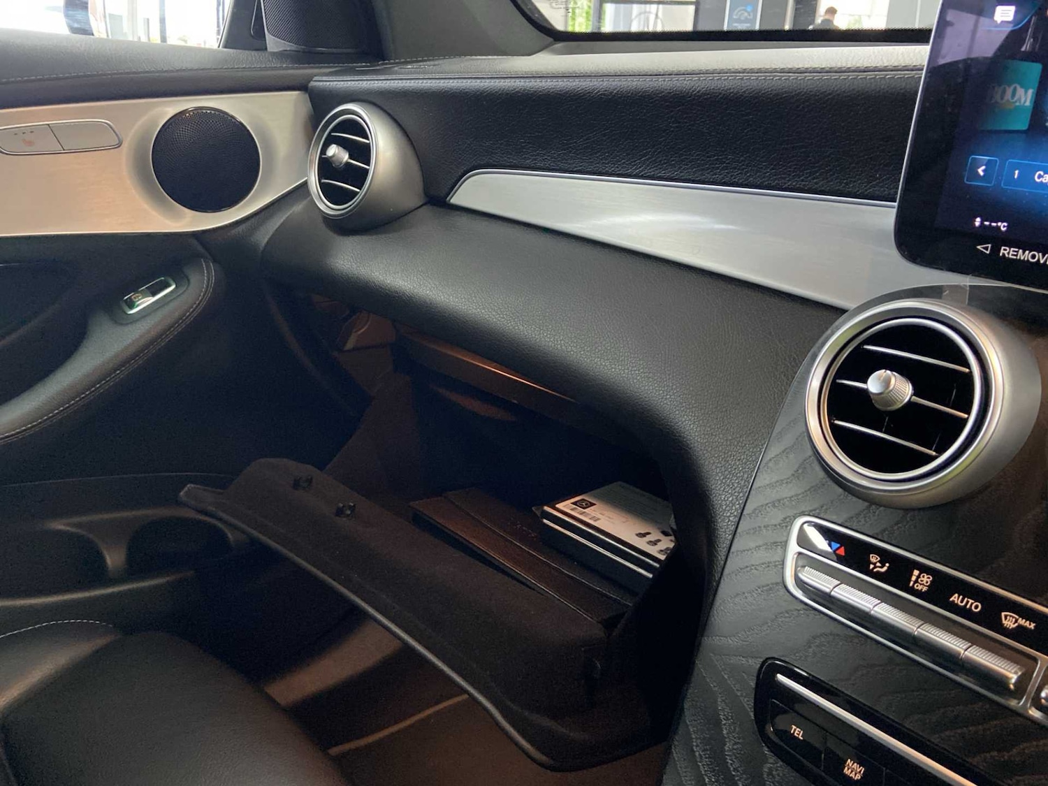 Used Mercedes-Benz GLC 2022 for sale - 76141540: Photo 32