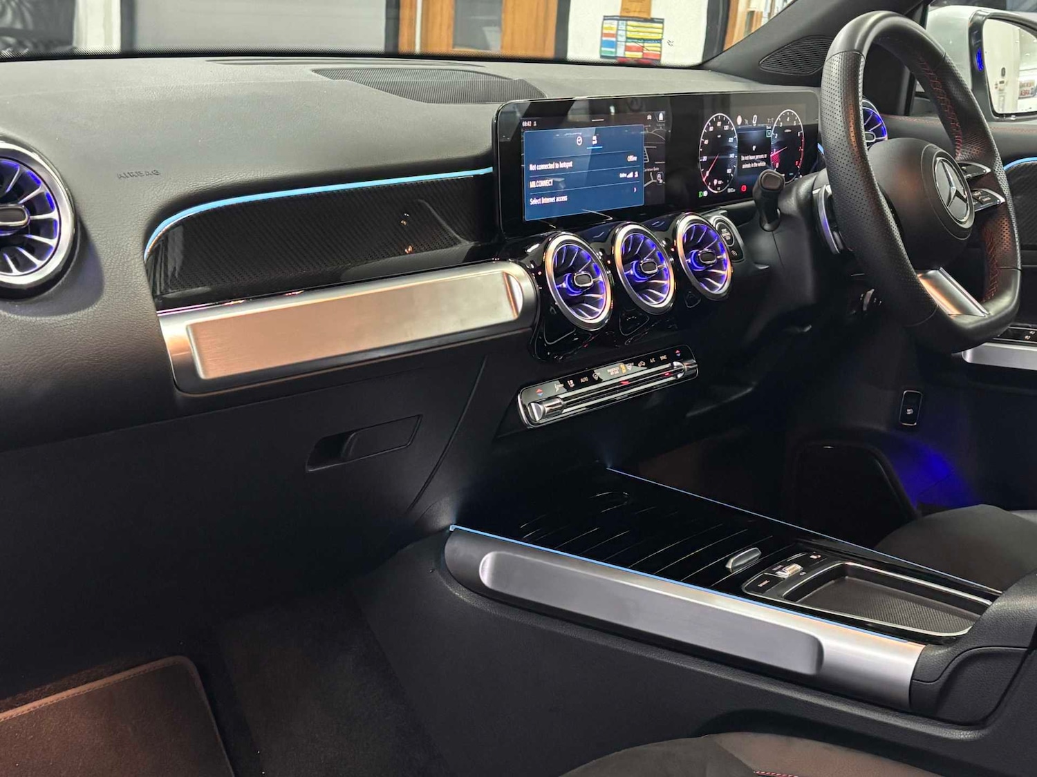 Used Mercedes-Benz GLB 2025 for sale - 77011204: Photo 24