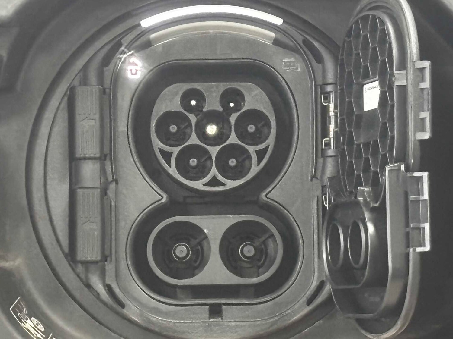 Used Mercedes-Benz EQC 2023 for sale - 78077198: Photo 19