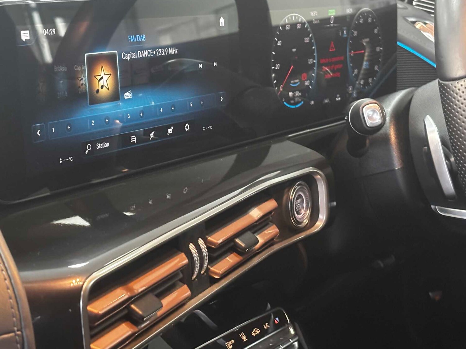 Used Mercedes-Benz EQC 2023 for sale - 78077198: Photo 30