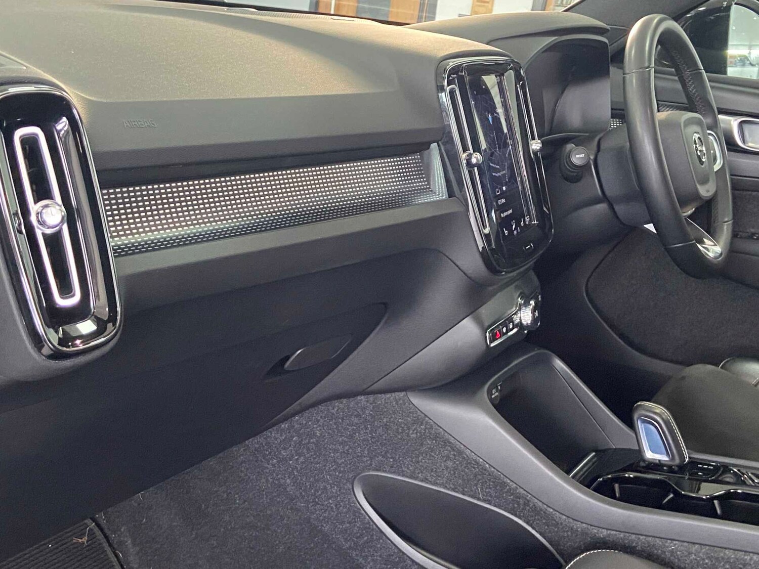 Used Volvo XC40 2022 for sale - 78174031: Photo 23