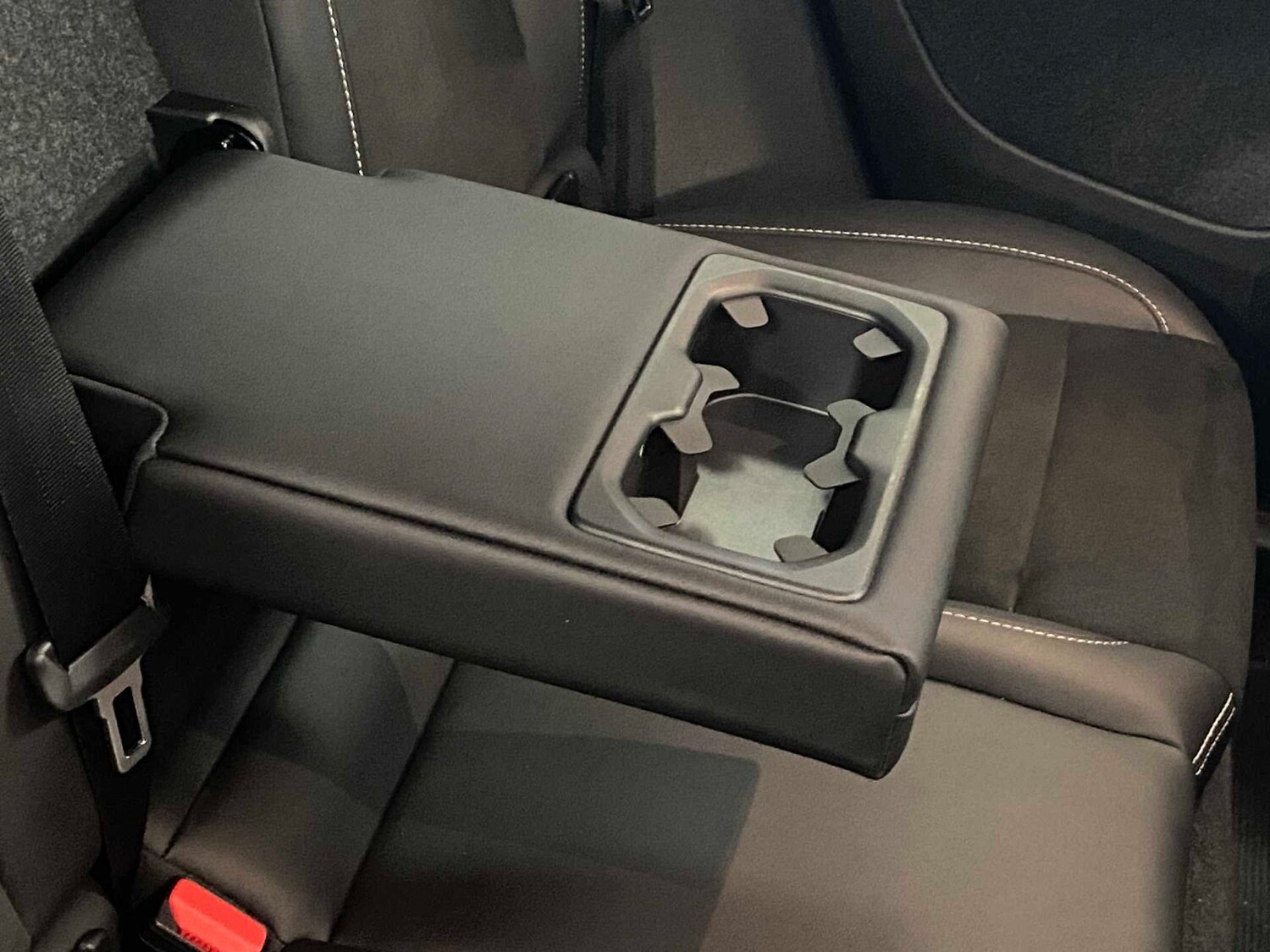 Used Volvo XC40 2022 for sale - 78174031: Photo 35