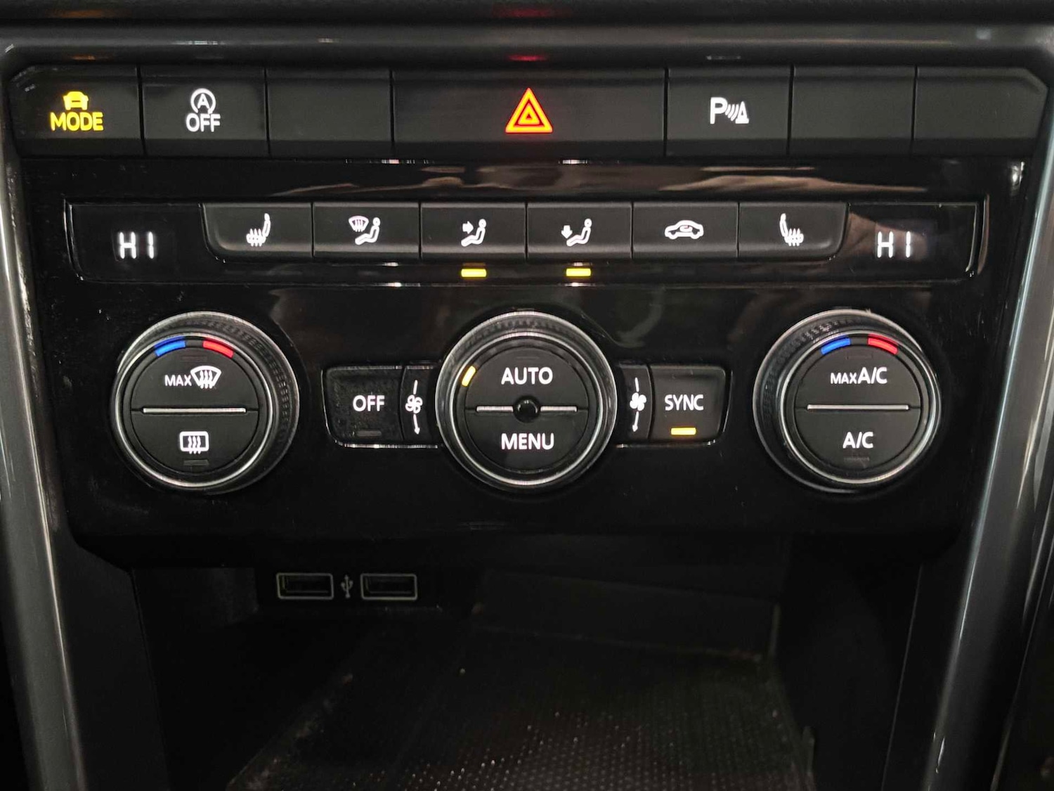 Used Volkswagen T-Roc 2019 for sale - 77032199: Photo 32