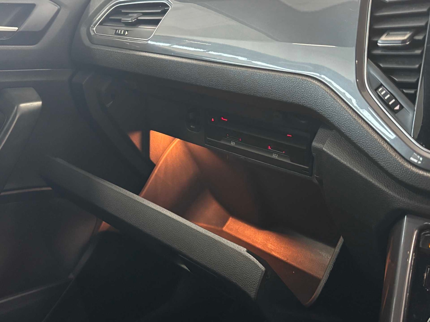 Used Volkswagen T-Roc 2019 for sale - 77032199: Photo 35