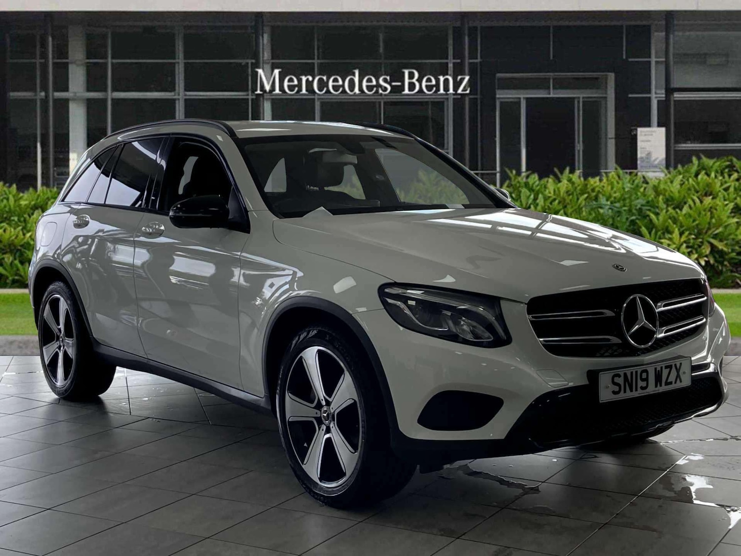 Used Mercedes-Benz GLC 2019 for sale - 76390666: Photo 1