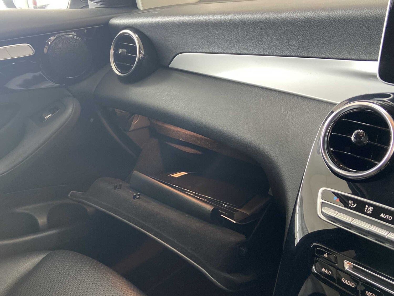 Used Mercedes-Benz GLC 2019 for sale - 76390666: Photo 33