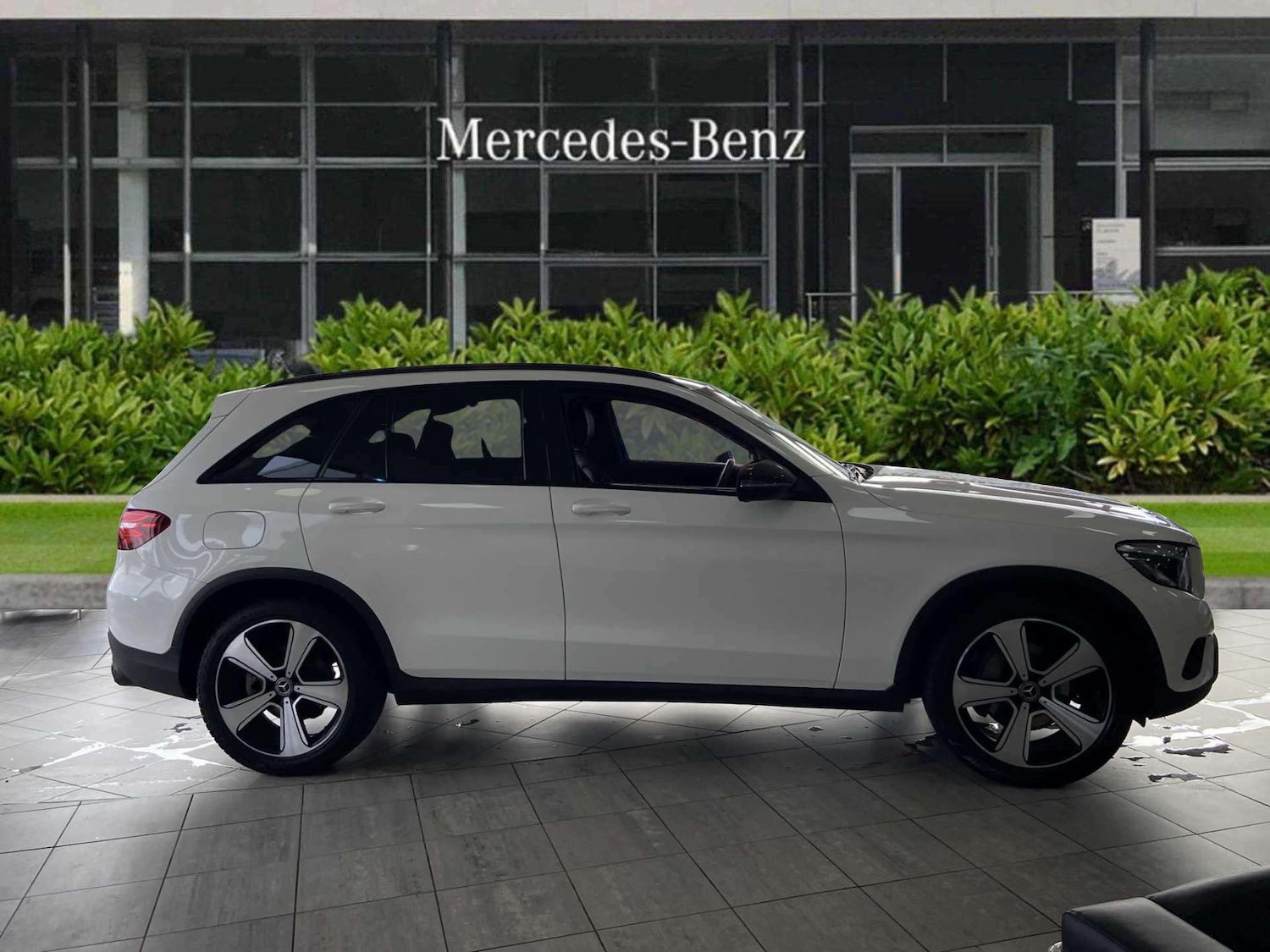 Used Mercedes-Benz GLC 2019 for sale - 76390666: Photo 4
