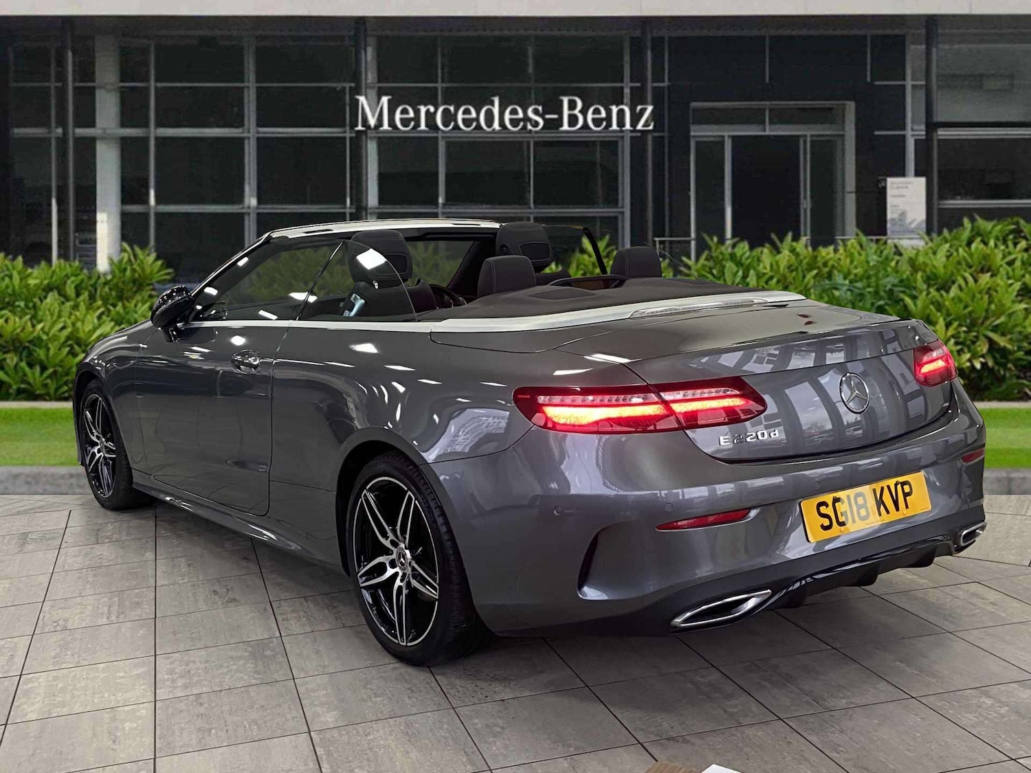 Used Mercedes-Benz E Class 2018 for sale - 76804847: Photo 3