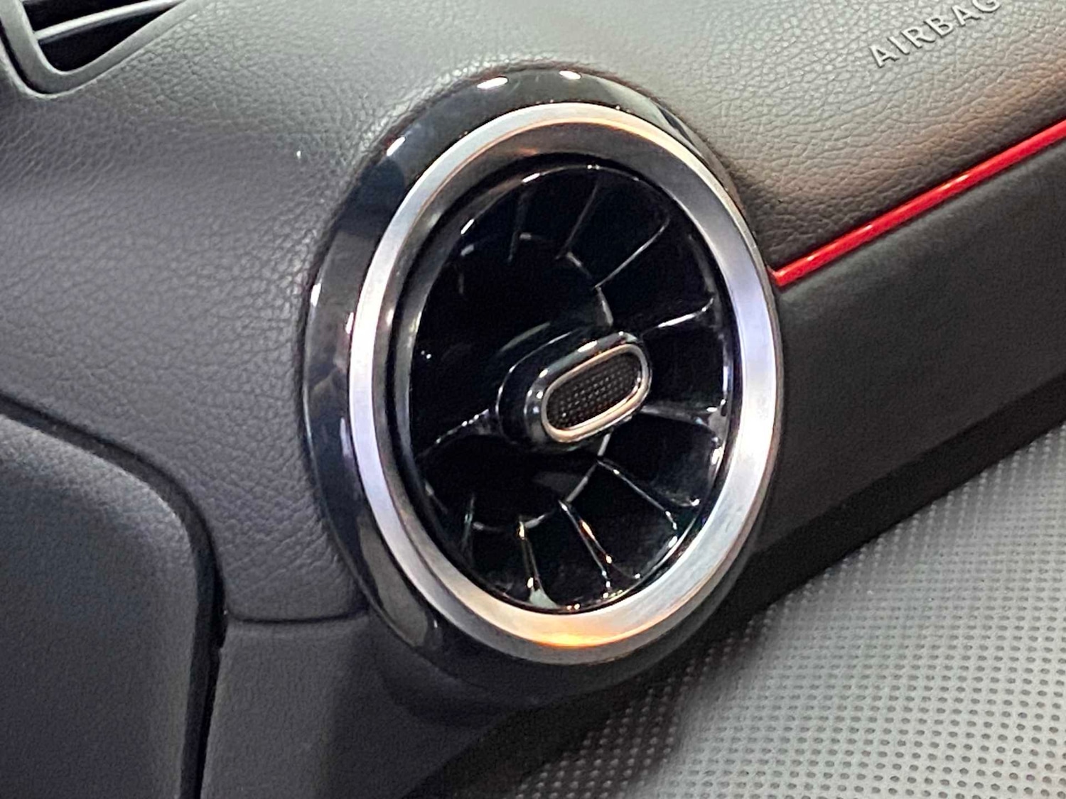 Used Mercedes-Benz A-Class 2019 for sale - 76804931: Photo 20