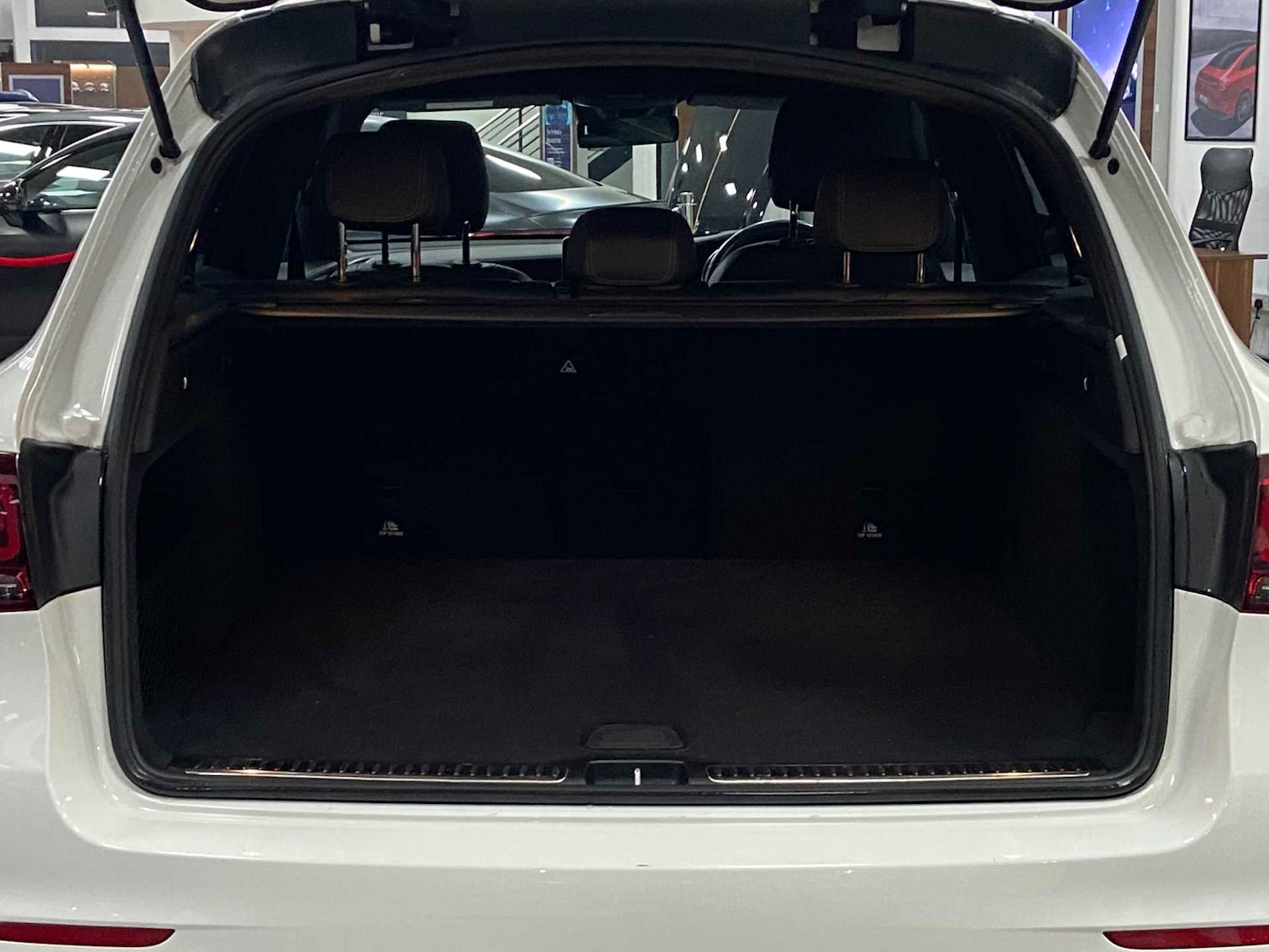 Used Mercedes-Benz GLC 2022 for sale - 76746108: Photo 11