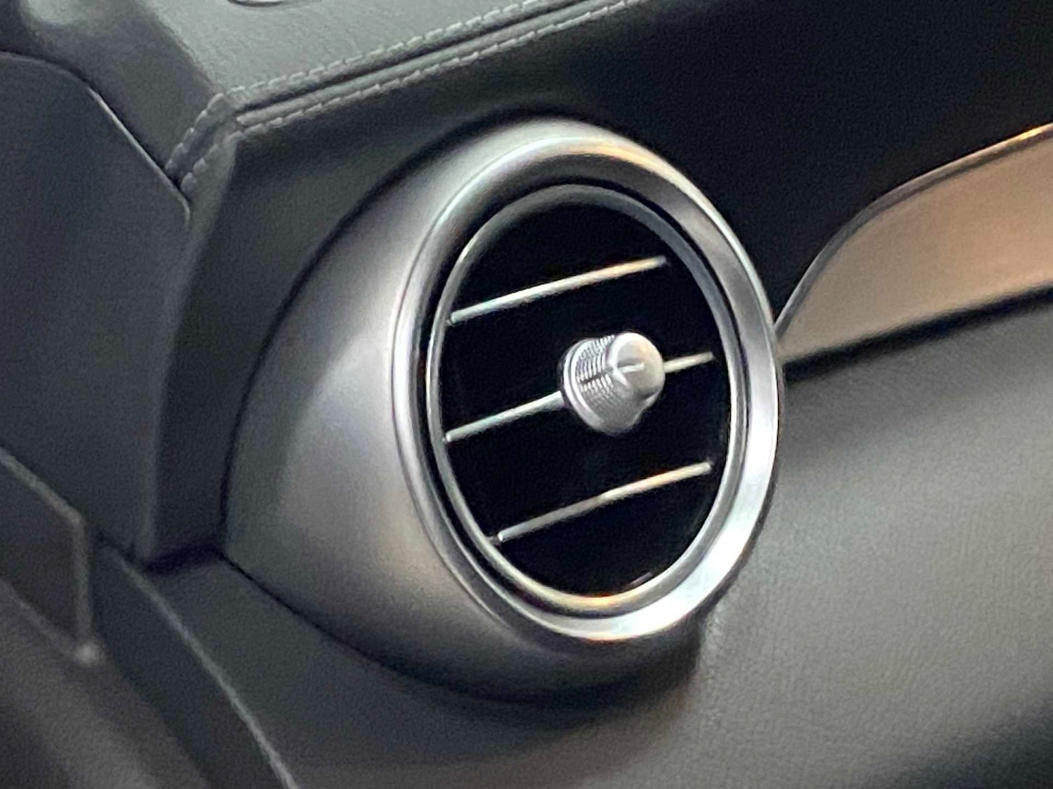 Used Mercedes-Benz GLC 2022 for sale - 76746108: Photo 22