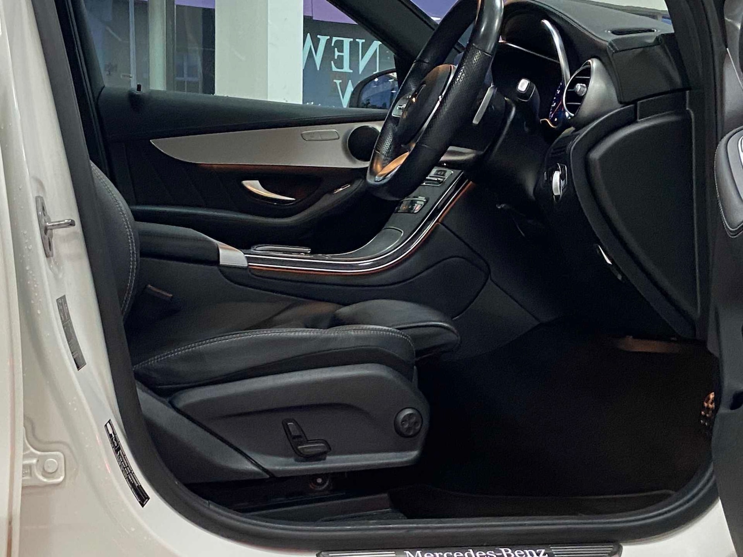 Used Mercedes-Benz GLC 2022 for sale - 76746108: Photo 31