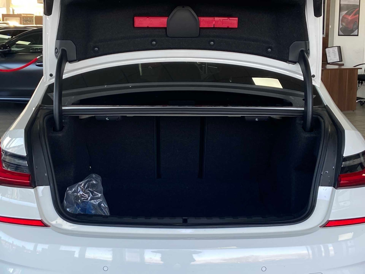 Used BMW 3 Series 2021 for sale - 76746145: Photo 10