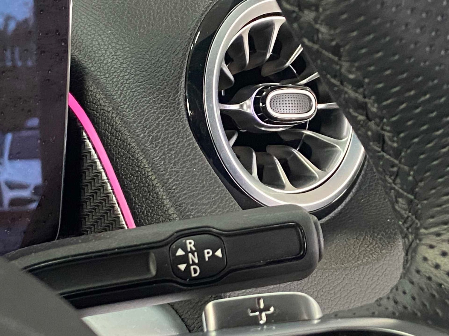 Used Mercedes-Benz GLB 2025 for sale - 76411330: Photo 29