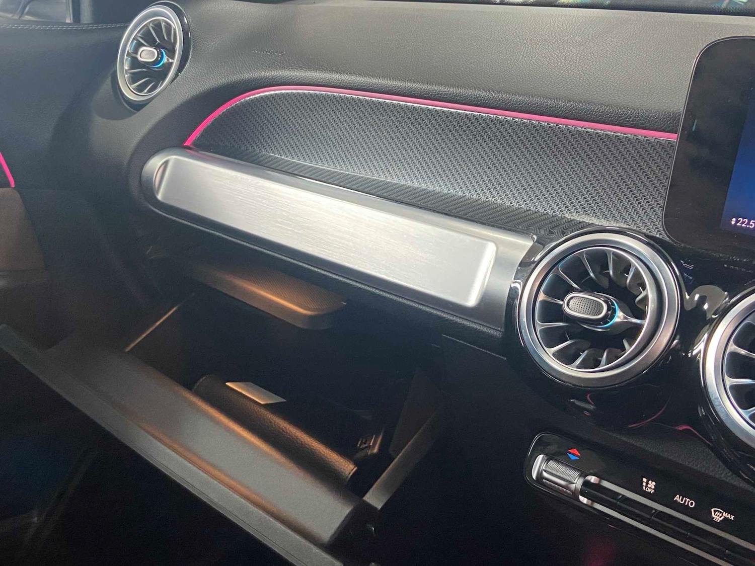 Used Mercedes-Benz GLB 2025 for sale - 76411330: Photo 32