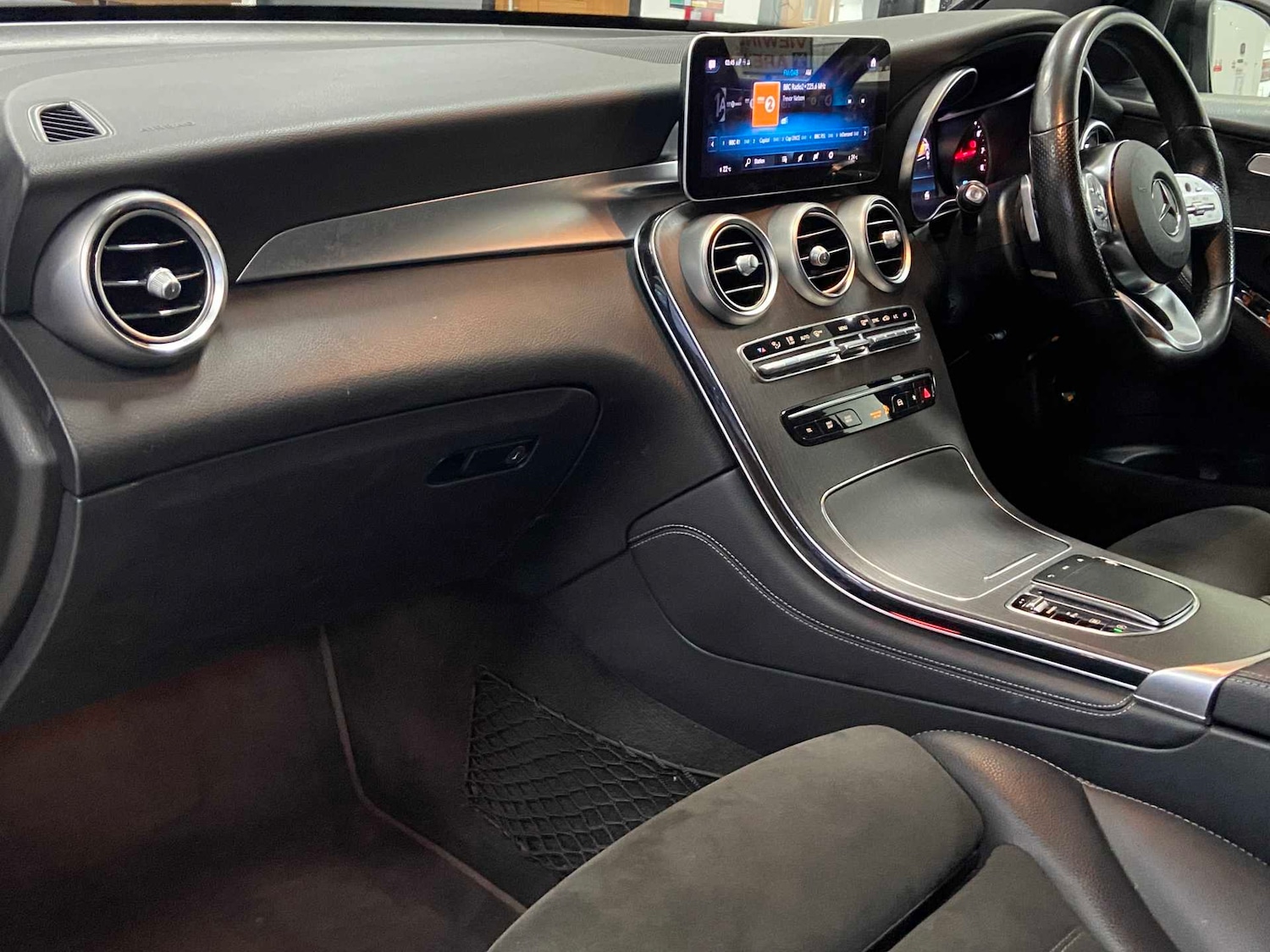 Used Mercedes-Benz GLC 2020 for sale - 76774290: Photo 21