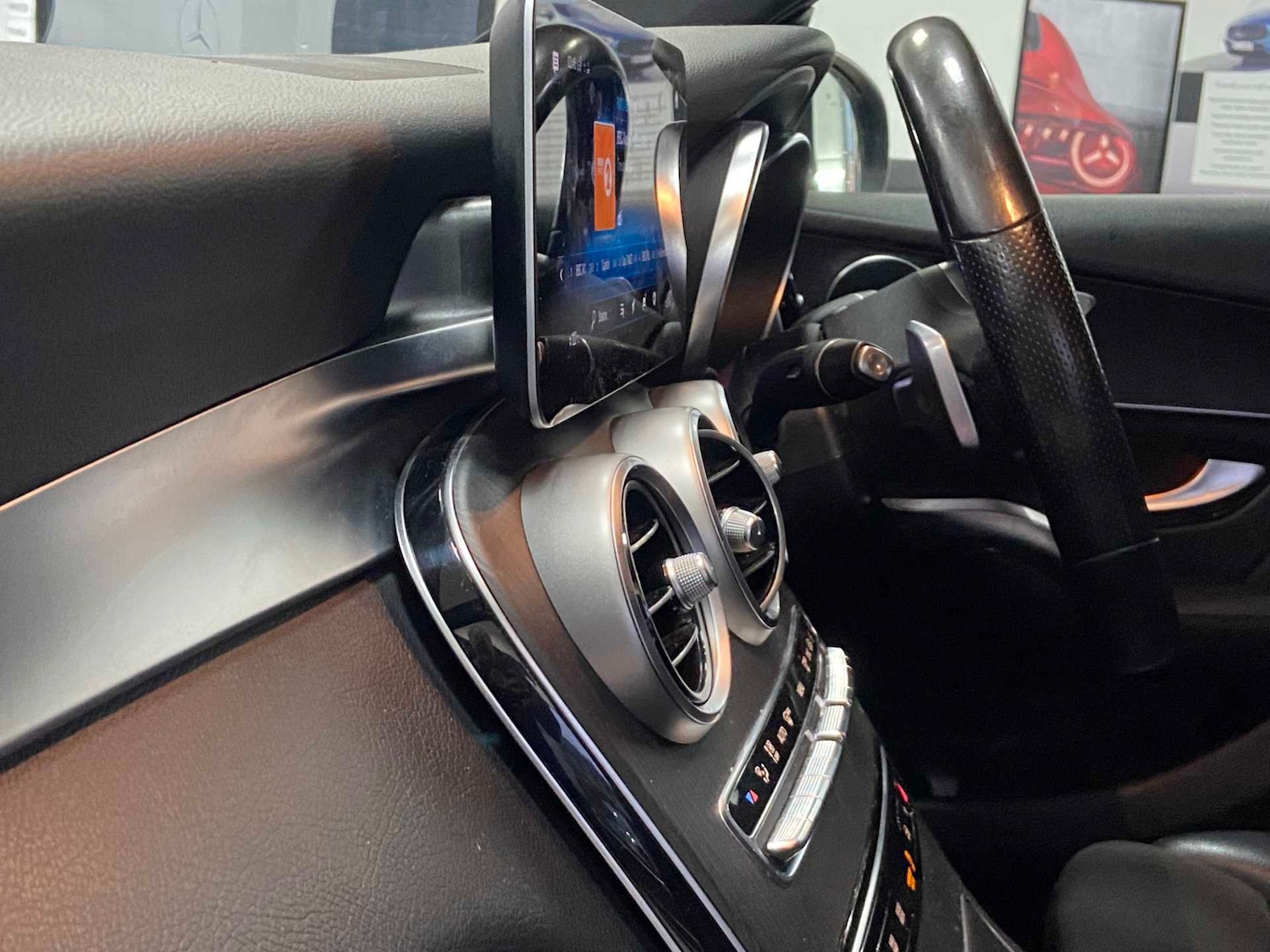 Used Mercedes-Benz GLC 2020 for sale - 76774290: Photo 22