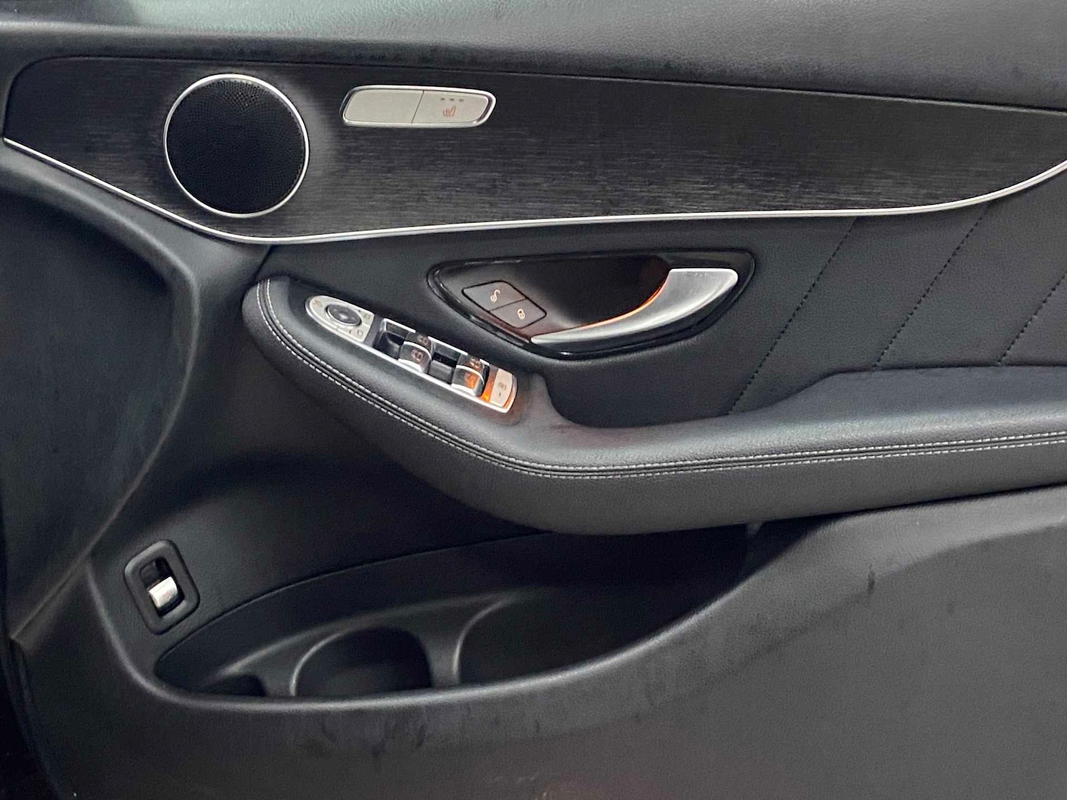 Used Mercedes-Benz GLC 2020 for sale - 76774290: Photo 27