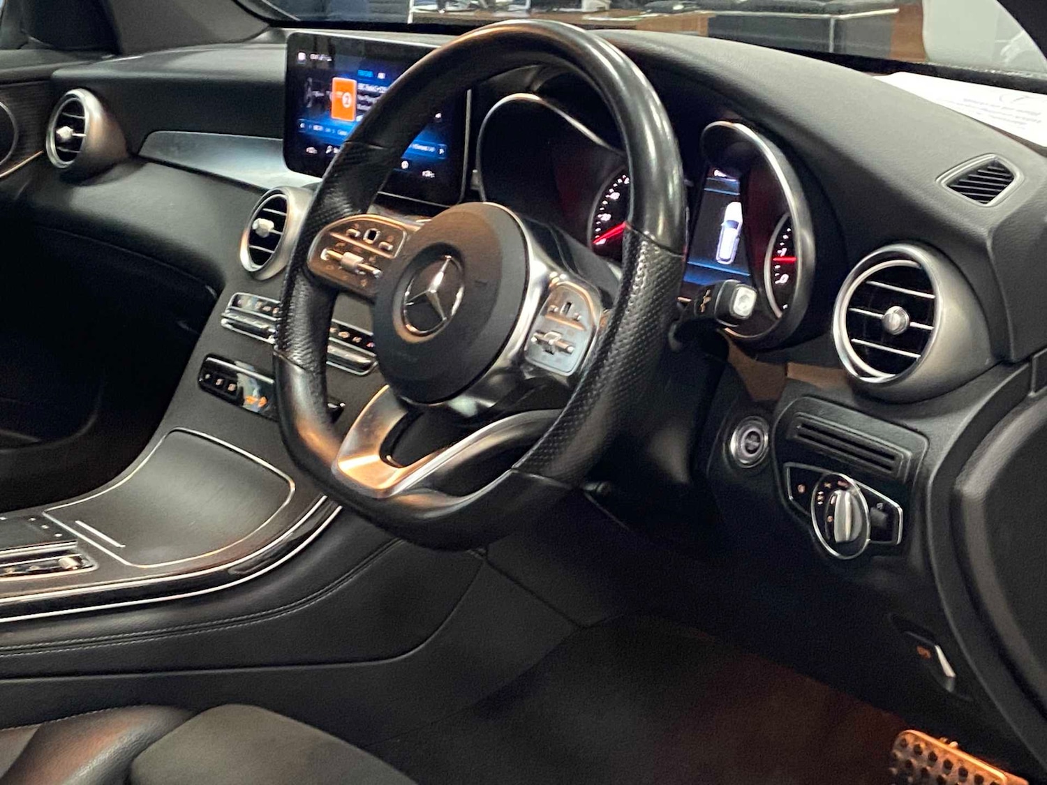 Used Mercedes-Benz GLC 2020 for sale - 76774290: Photo 29