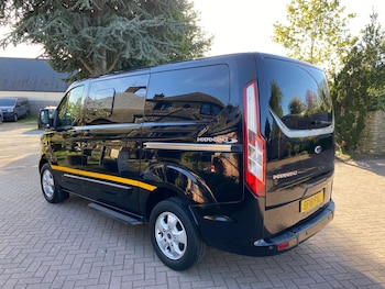 Used Ford Tourneo Custom 2018 for sale - 78326215: Photo