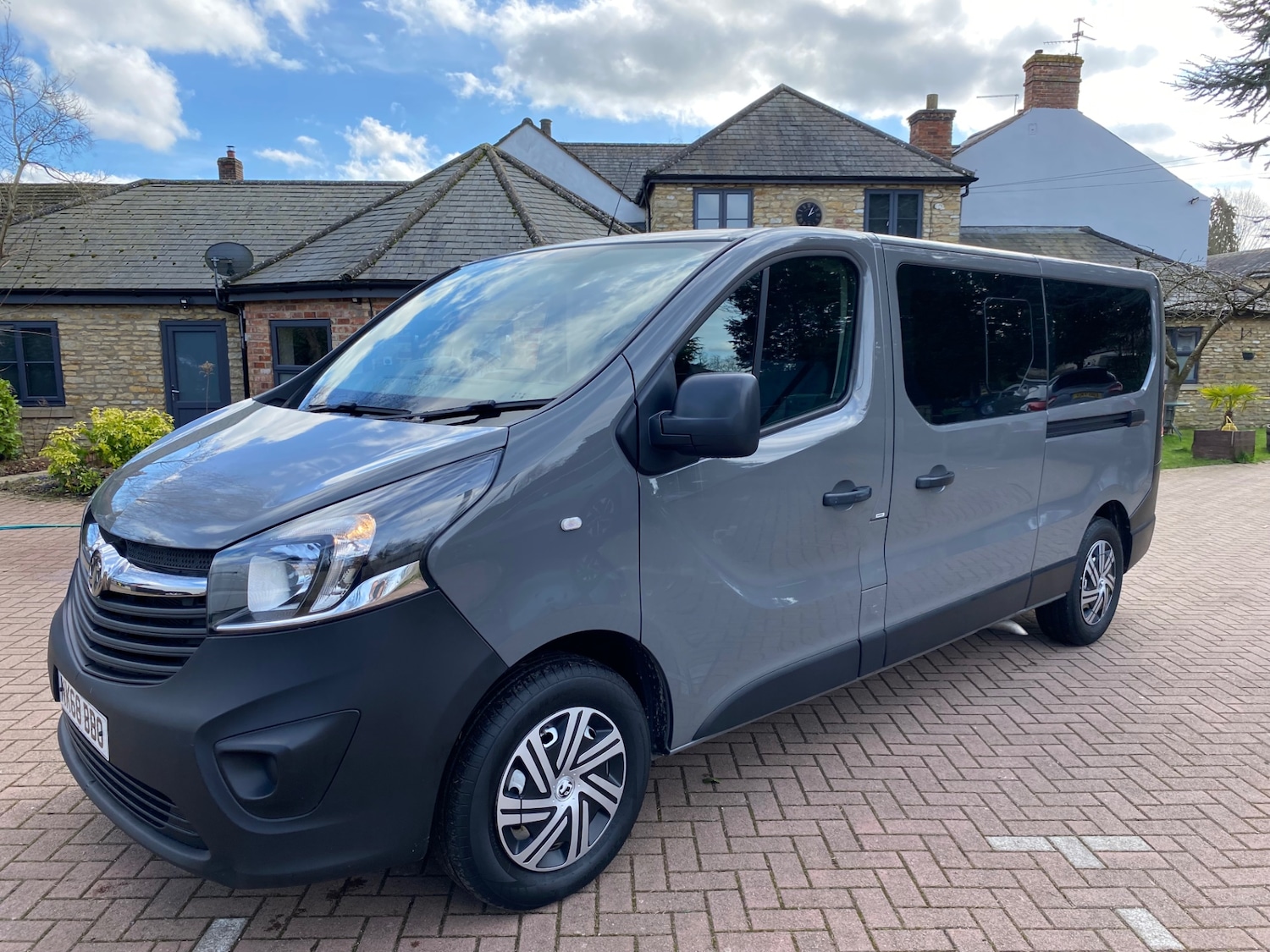 Used Vauxhall Vivaro 2018 for sale - 78106985: Photo 3