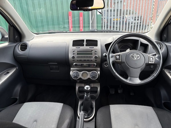 Used Toyota Urbancruiser 2011 for sale - 76075849: Photo 12