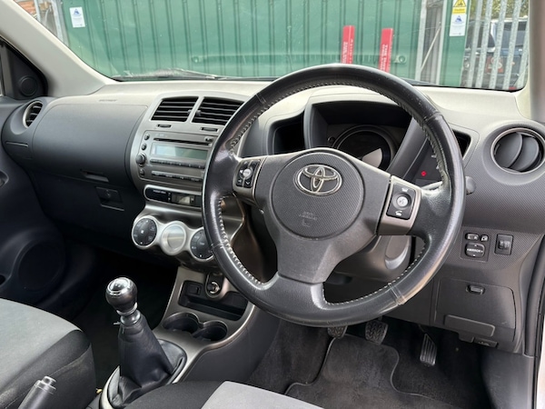 Used Toyota Urbancruiser 2011 for sale - 76075849: Photo 13