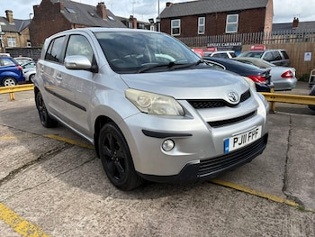 2011 (11) - 1.4 D-4D 5dr 4WD