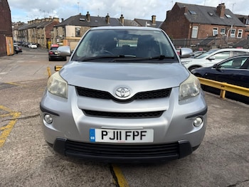 Used Toyota Urbancruiser 2011 for sale - 76075849: Photo 2