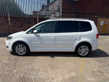 Used Volkswagen Touran 2013 for sale - 79240606: Photo
