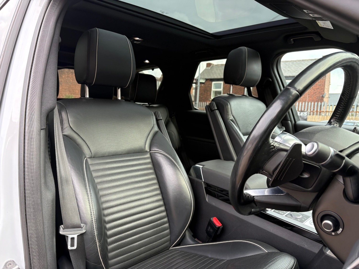 Used Land Rover Discovery 2017 for sale - 76114151: Photo 10
