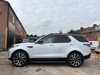 Used Land Rover Discovery 2017 for sale - 76114151: Photo 4