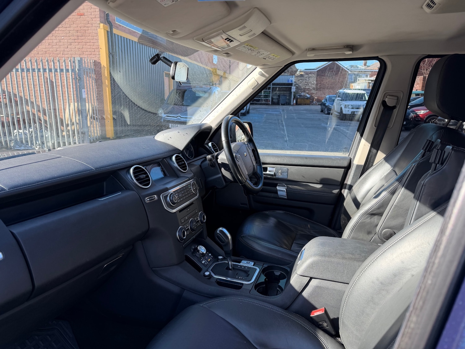 Used Land Rover Discovery 2010 for sale - 77890265: Photo 11