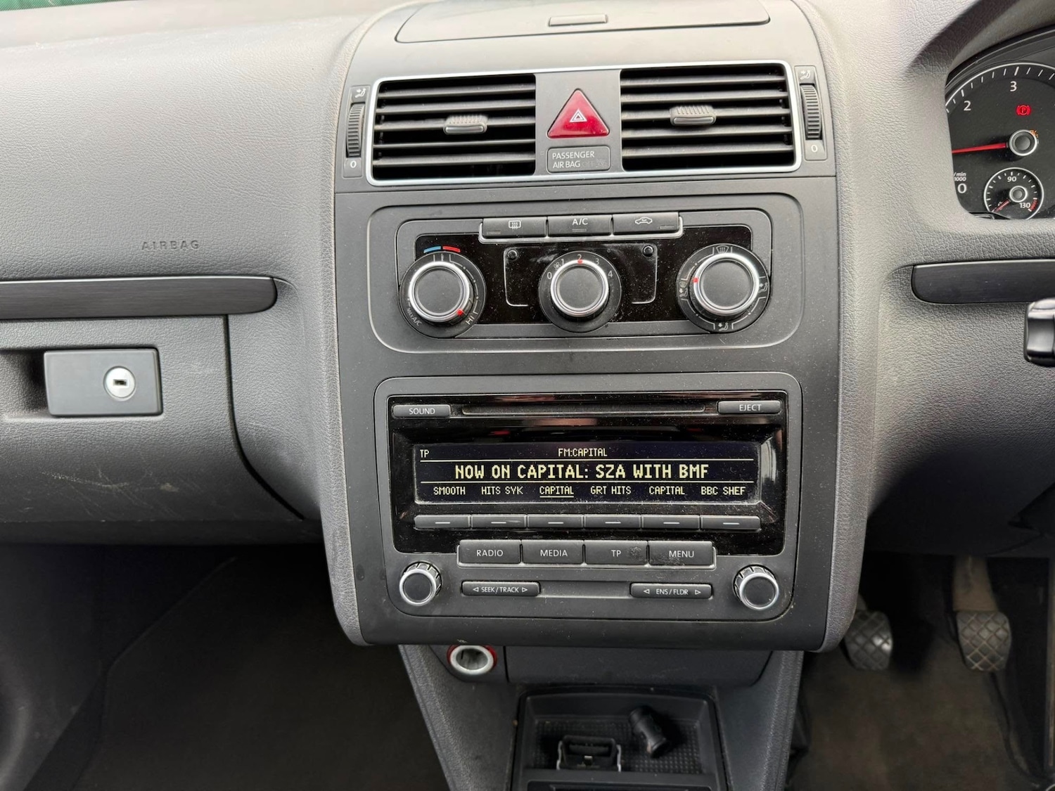 Used Volkswagen Touran 2015 for sale - 77094249: Photo 14