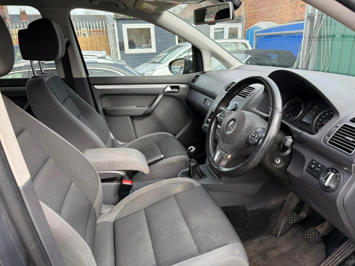 Used Volkswagen Touran 2015 for sale - 77094249: Photo 9