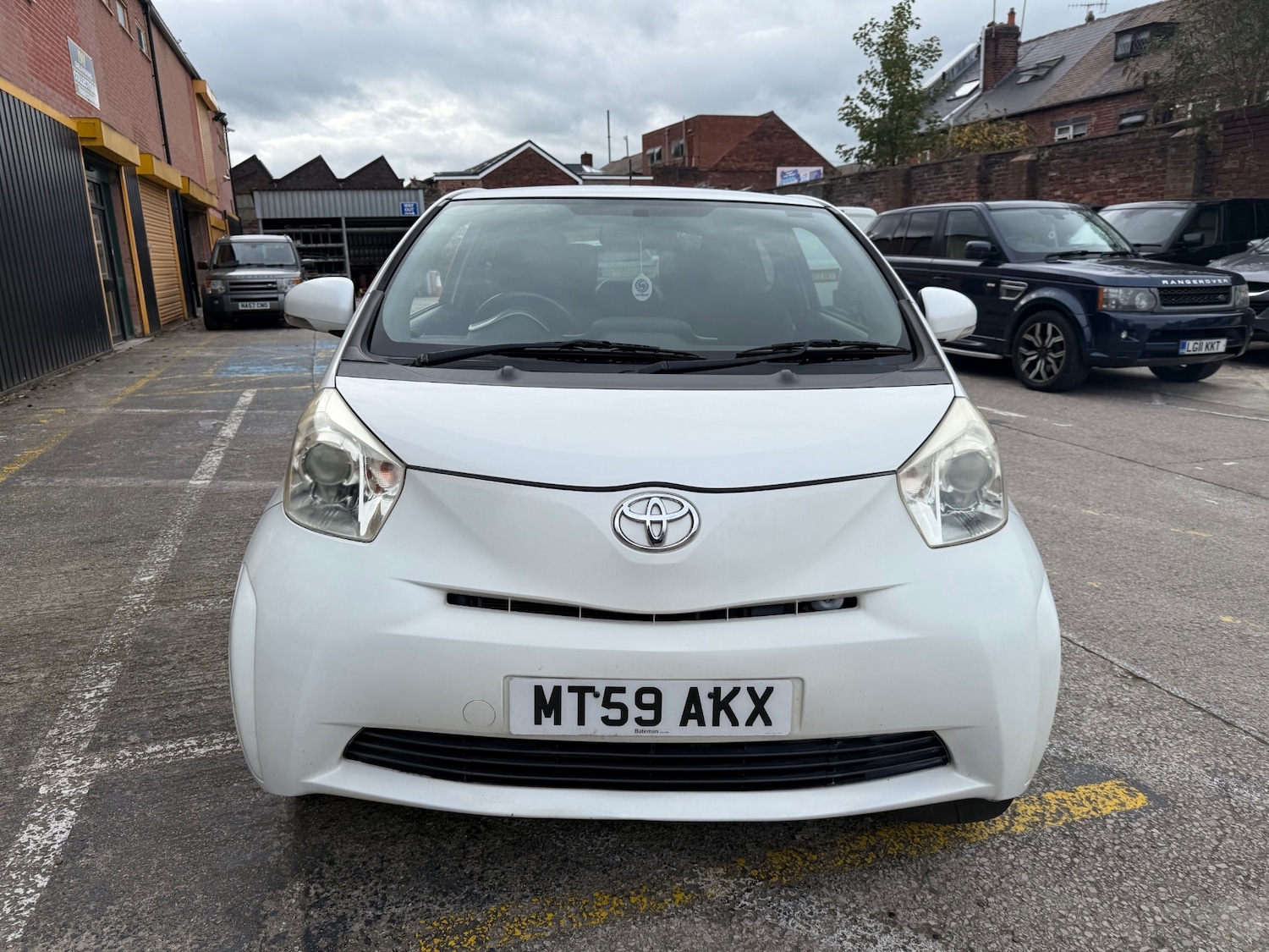 Used Toyota IQ 2010 for sale - 76218945: Photo 2