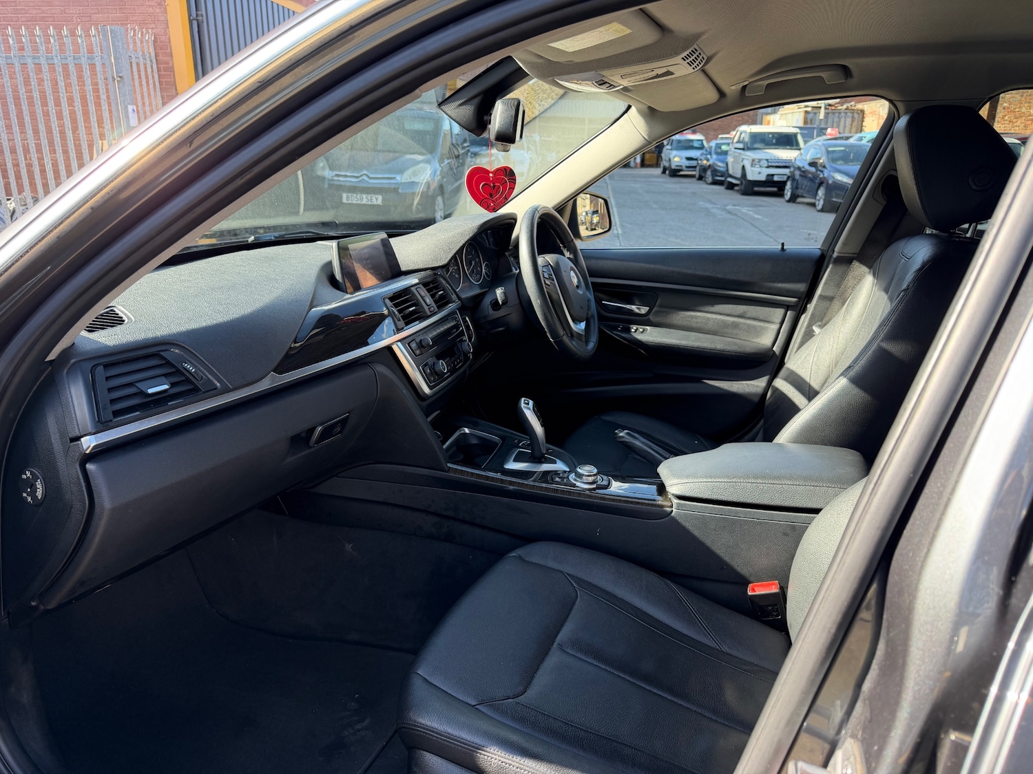 Used BMW 3 Series 2014 for sale - 77890526: Photo 11