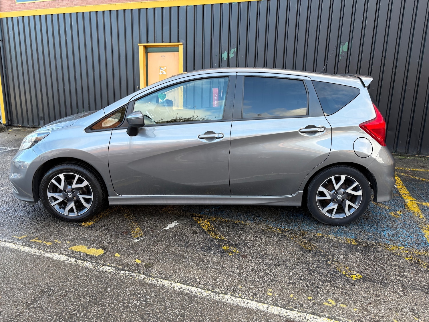 Used Nissan Note 2014 for sale - 76518476: Photo 4