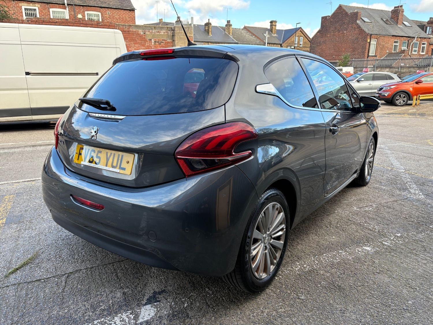 Used Peugeot 208 2016 for sale - 76436428: Photo 6