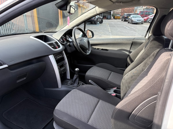Used Peugeot 207 2010 for sale - 76265336: Photo 11