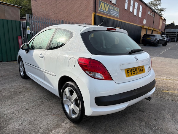 Used Peugeot 207 2010 for sale - 76265336: Photo 5