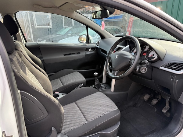 Used Peugeot 207 2010 for sale - 76265336: Photo 9