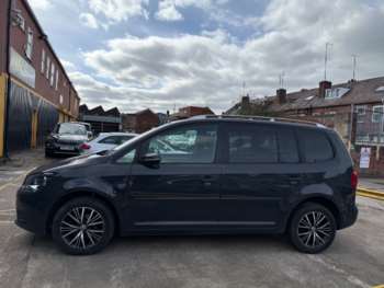 Used Volkswagen Touran 2015 for sale - 74222927: Photo