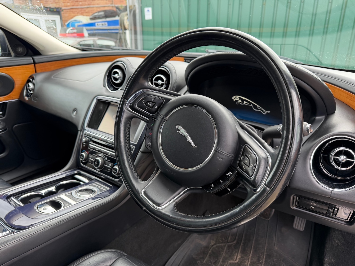 Used Jaguar XJ 2013 for sale - 78053790: Photo 18